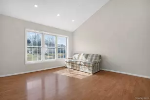 12 Aron Ct, Spring Valley, NY 10977 - Photo 11