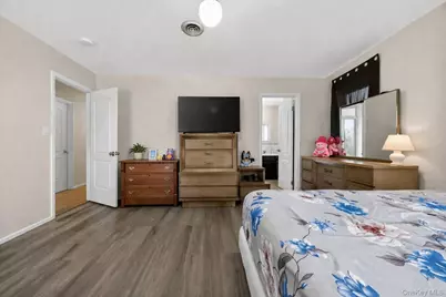 12 Aron Court, Spring Valley, NY 10977 - Photo 19