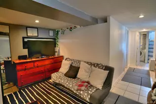 80-21 62nd St, Glendale, NY 11385 - Photo 9