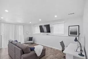 19 Fisher Rd, Commack, NY 11725 - Photo 25