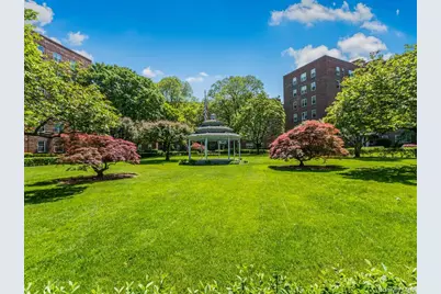 230 Pelham Road #2H, New Rochelle, NY 10805 - Photo 23