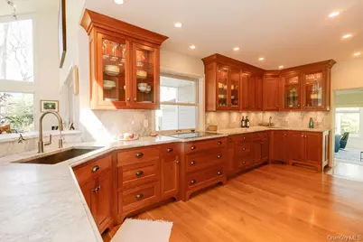 8 Waterview Lane, Setauket, NY 11733 - Photo 17