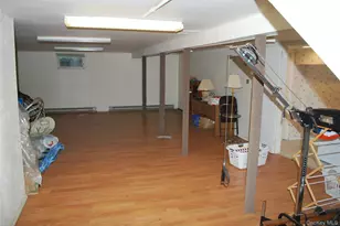 66 Laurel Dr, Massapequa Park, NY 11762 - Photo 17