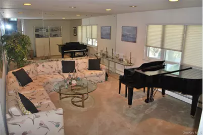 66 Laurel Drive, Massapequa Park, NY 11762 - Photo 7