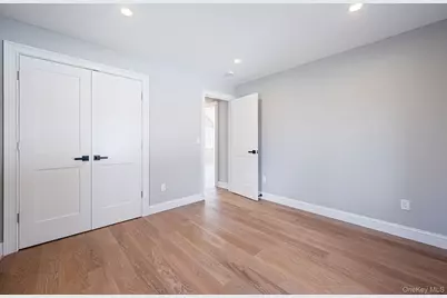 130 Hollywood Drive, Oakdale, NY 11769 - Photo 15