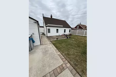 34 Quarry Lane, Levittown, NY 11756 - Photo 5