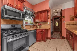 94-25 85th Rd, Woodhaven, NY 11421 - Photo 7