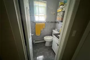 107-27 172nd St, Jamaica, NY 11433 - Photo 19