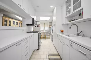 136-54 71st Rd, Kew Gardens, NY 11367 - Photo 11