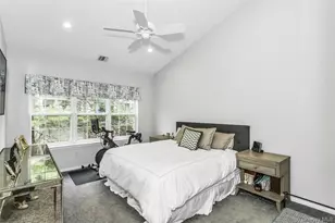 99 Carriage Ln, Plainview, NY 11803 - Photo 17