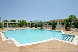 99 Carriage Ln, Plainview, NY 11803 - Photo 31