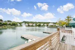 99 Carriage Ln, Plainview, NY 11803 - Photo 39