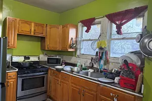 162-14 86th Ave, Jamaica, NY 11432 - Photo 13