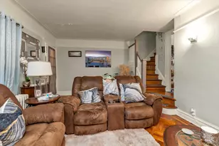 114-21 200th St, Saint Albans, NY 11412 - Photo 3