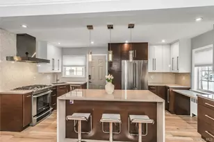 80-35 Langdale St, Floral Park, NY 11040 - Photo 7