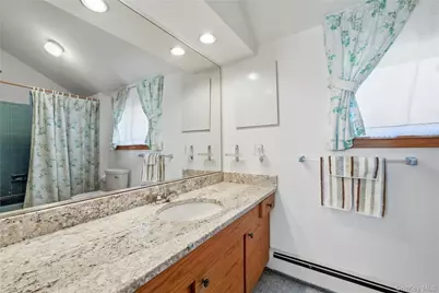 334 Edgewood Avenue, Smithtown, NY 11787 - Photo 29