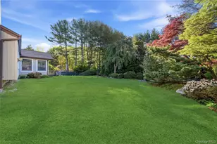 334 Edgewood Ave, Smithtown, NY 11787 - Photo 45