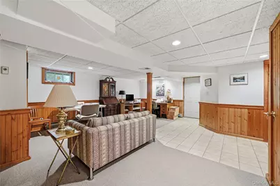 334 Edgewood Avenue, Smithtown, NY 11787 - Photo 33