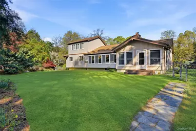 334 Edgewood Avenue, Smithtown, NY 11787 - Photo 35