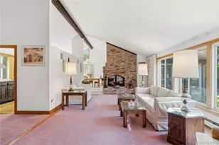 334 Edgewood Ave, Smithtown, NY 11787 - Photo 5
