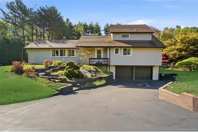 334 Edgewood Avenue, Smithtown, NY 11787 - Photo 47