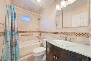 260 28th St, Copiague, NY 11726 - Photo 23