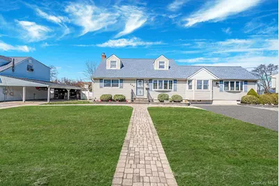 260 28th Street, Copiague, NY 11726 - Photo 1