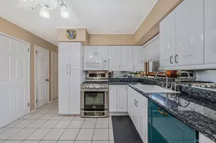 260 28th St, Copiague, NY 11726 - Photo 7