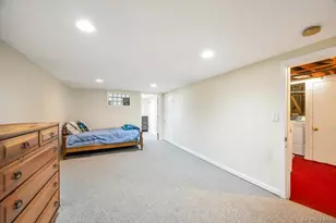 398 33rd St, Lindenhurst, NY 11757 - Photo 37