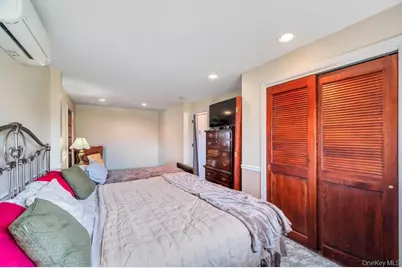 398 33rd Street, Lindenhurst, NY 11757 - Photo 25