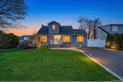 398 33rd Street, Lindenhurst, NY 11757 - Photo 1