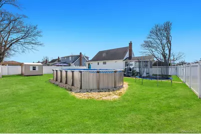 398 33rd Street, Lindenhurst, NY 11757 - Photo 7