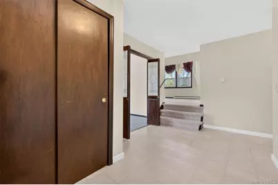 18 Stephen Drive, Hopewell Junction, NY 12533 - Photo 5
