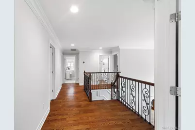 31 Greenwich Avenue, Central Valley, NY 10917 - Photo 31