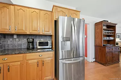 17 Quaker Hill Road, Stony Brook, NY 11790 - Photo 19