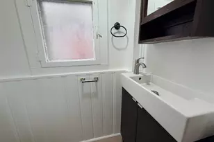 184 Cleveland Ave, Mineola, NY 11501 - Photo 13