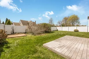 3866 Hudson Ave, Seaford, NY 11783 - Photo 25