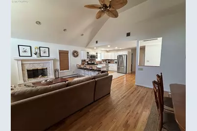 227 W Pine Street, Long Beach, NY 11561 - Photo 5