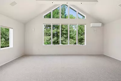 92 Old House Lane, Sands Point, NY 11050 - Photo 9