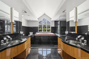 92 Old House Ln, Sands Point, NY 11050 - Photo 11