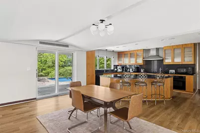 92 Old House Lane, Sands Point, NY 11050 - Photo 19