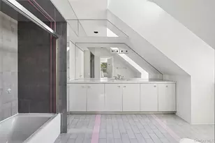 92 Old House Ln, Sands Point, NY 11050 - Photo 15