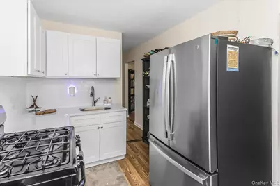 73-21 Cook Avenue, Middle Village, NY 11379 - Photo 7