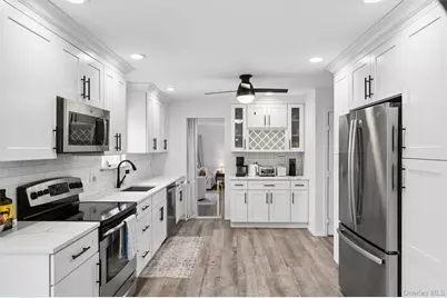 97 Grant Drive, Aquebogue, NY 11901 - Photo 5