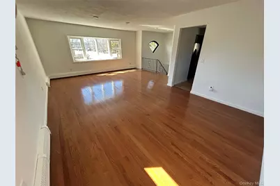 [Address not provided], Massapequa, NY 11758 - Photo 3