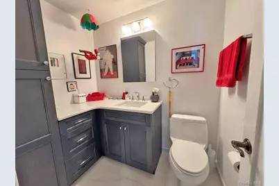 27110 Grand Central Parkway #24R, Floral Park, NY 11005 - Photo 13