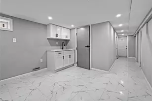 110-37 172nd St, Jamaica, NY 11433 - Photo 21