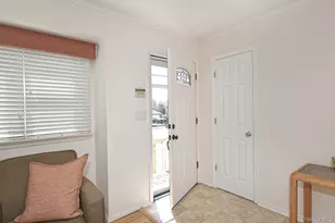 61 Newton Blvd, Ronkonkoma, NY 11779 - Photo 5