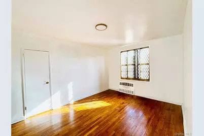 141-05 Pershing Crescent #207, Briarwood, NY 11435 - Photo 11