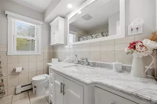 644 N Clinton Ave, Lindenhurst, NY 11757 - Photo 19